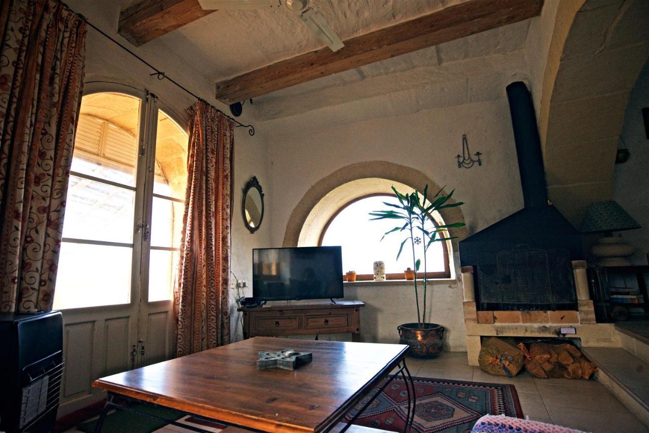 Dar Ix-Xemx Hotel Nadur Bagian luar foto
