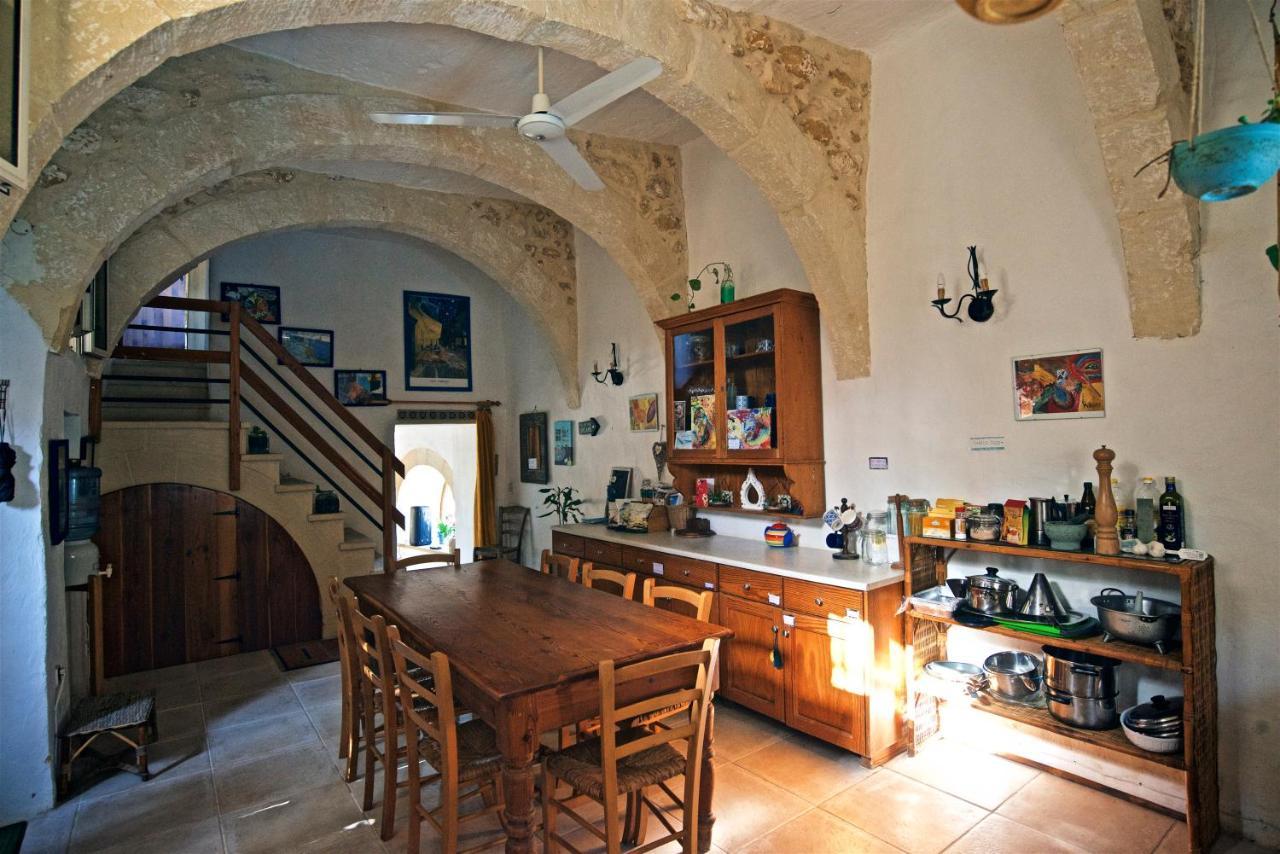 Dar Ix-Xemx Hotel Nadur Bagian luar foto