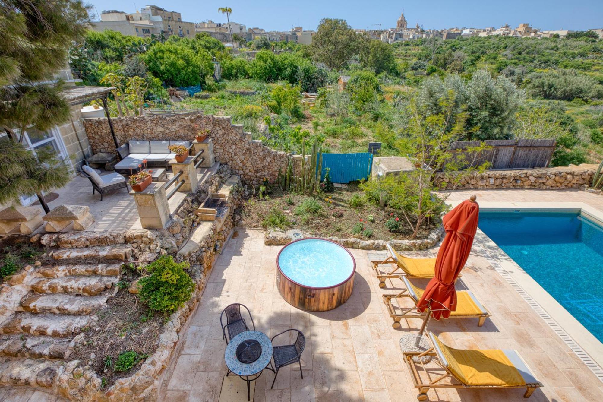 Dar Ix-Xemx Hotel Nadur Bagian luar foto